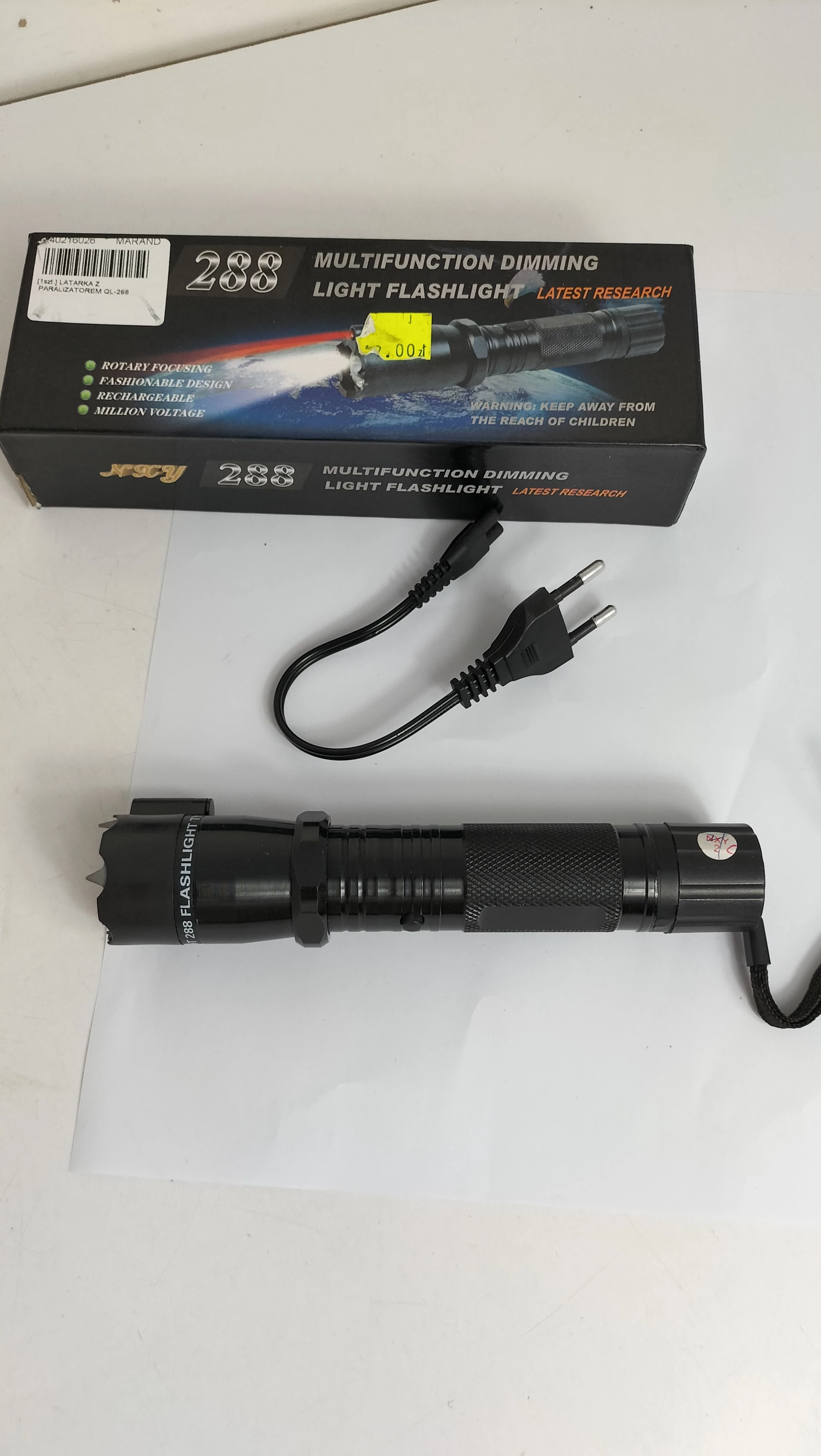 latarka-z-paralizatorem-ql-268-stan-uzywany