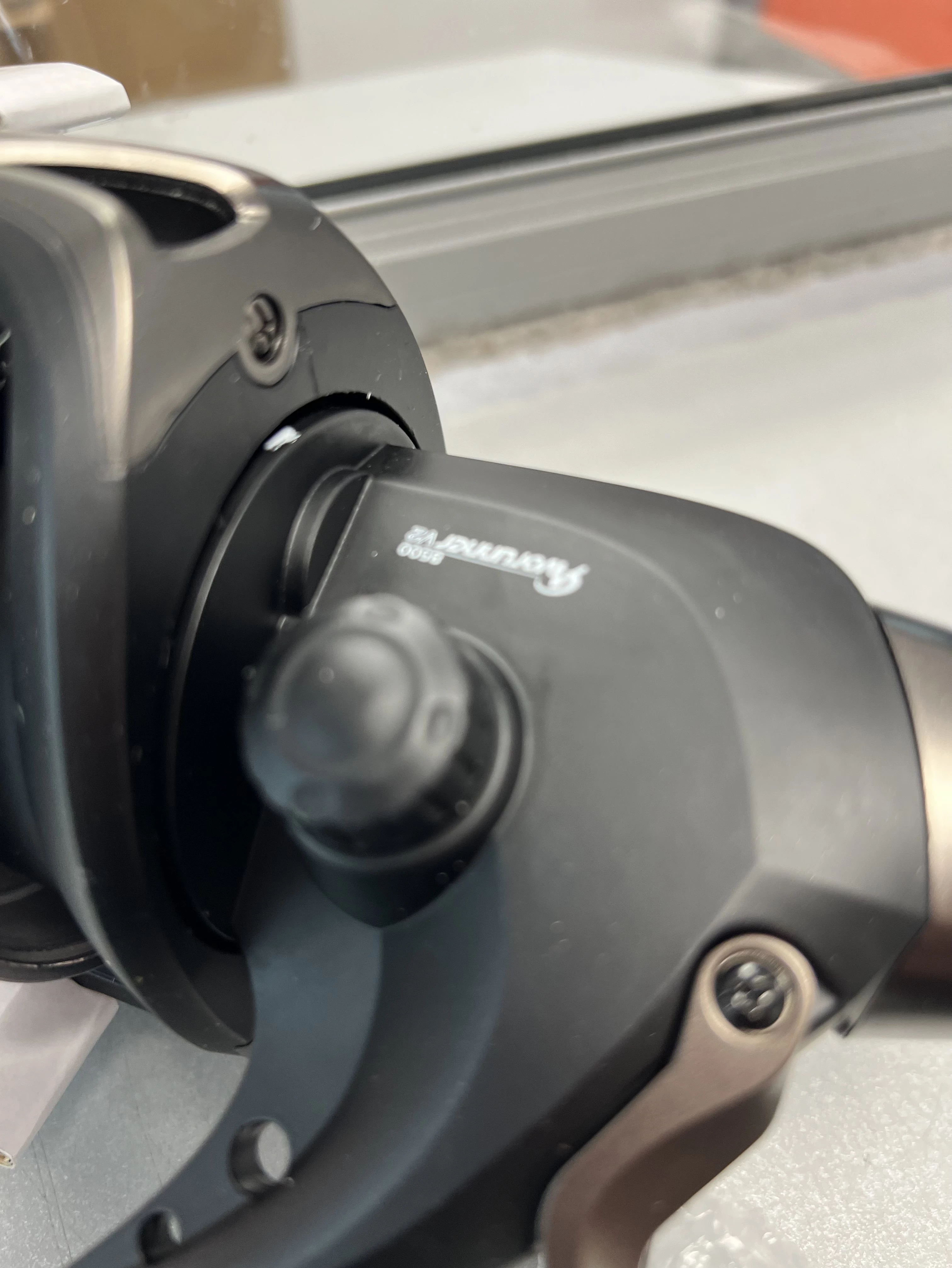 kolowrotek-mitchell-avorunner-v2-8500-fr-stan-powystawowy