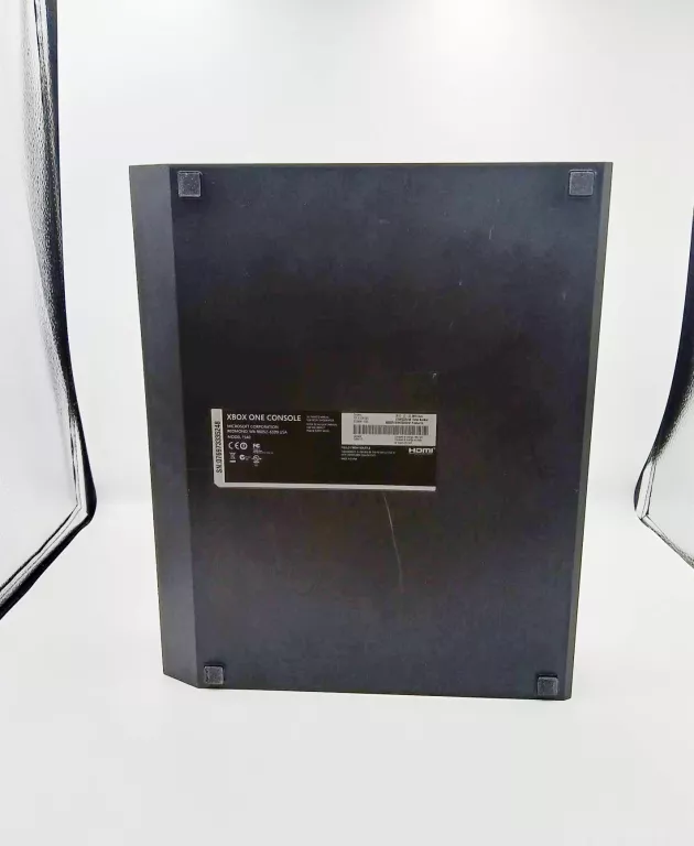 KONSOLA MICROSOFT XBOX ONE 8GB RAM/DYSK 500 GB CZARNA