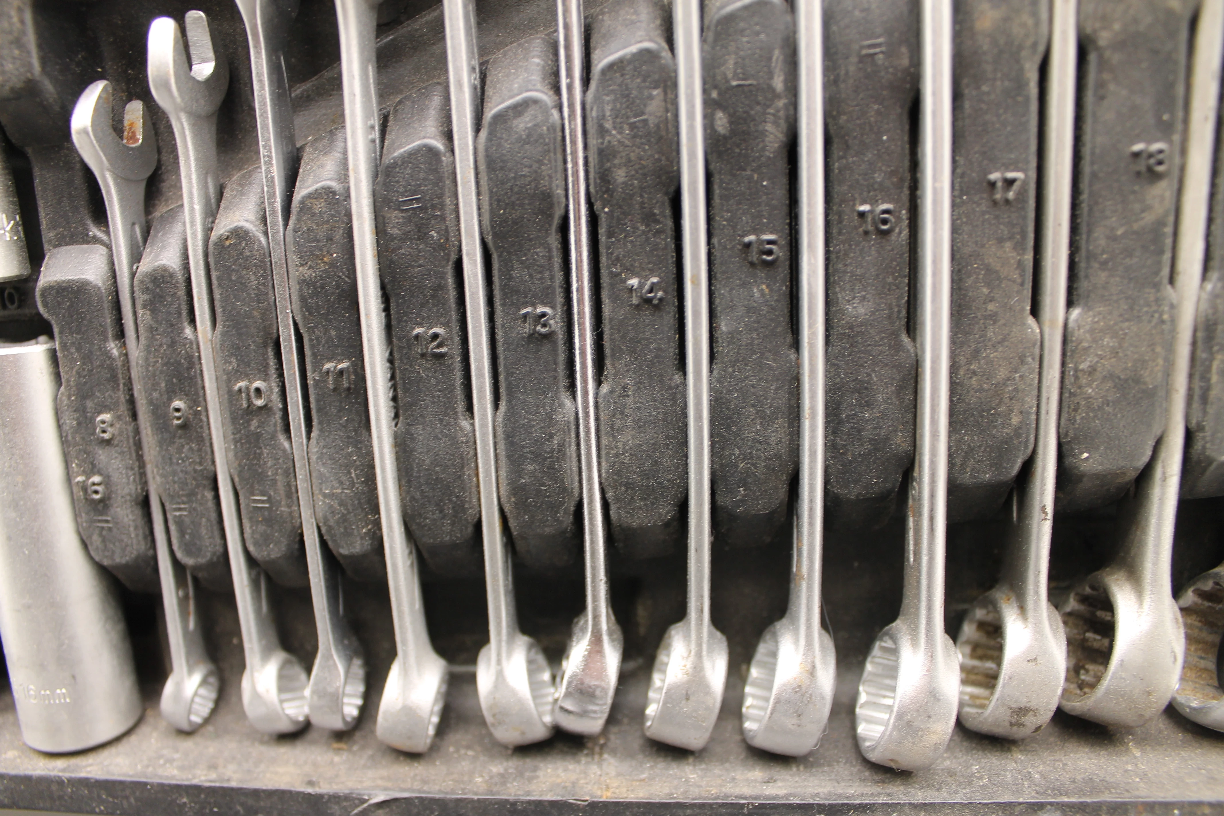 zestaw-kluczy-powerfix-profi-gajowicka-96-wroclaw