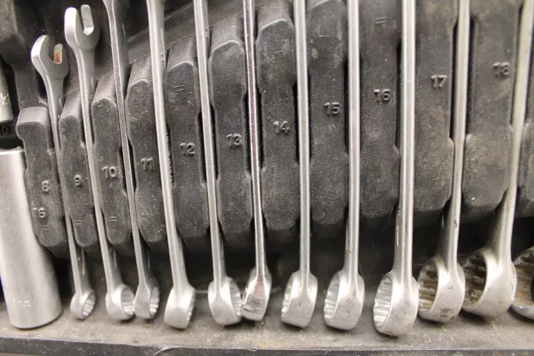 zestaw-kluczy-powerfix-profi-gajowicka-96-wroclaw