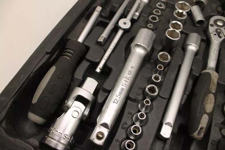 zestaw-kluczy-powerfix-profi-product-id-e61e5987-bc19-46c1-a677-feab596b2cbe