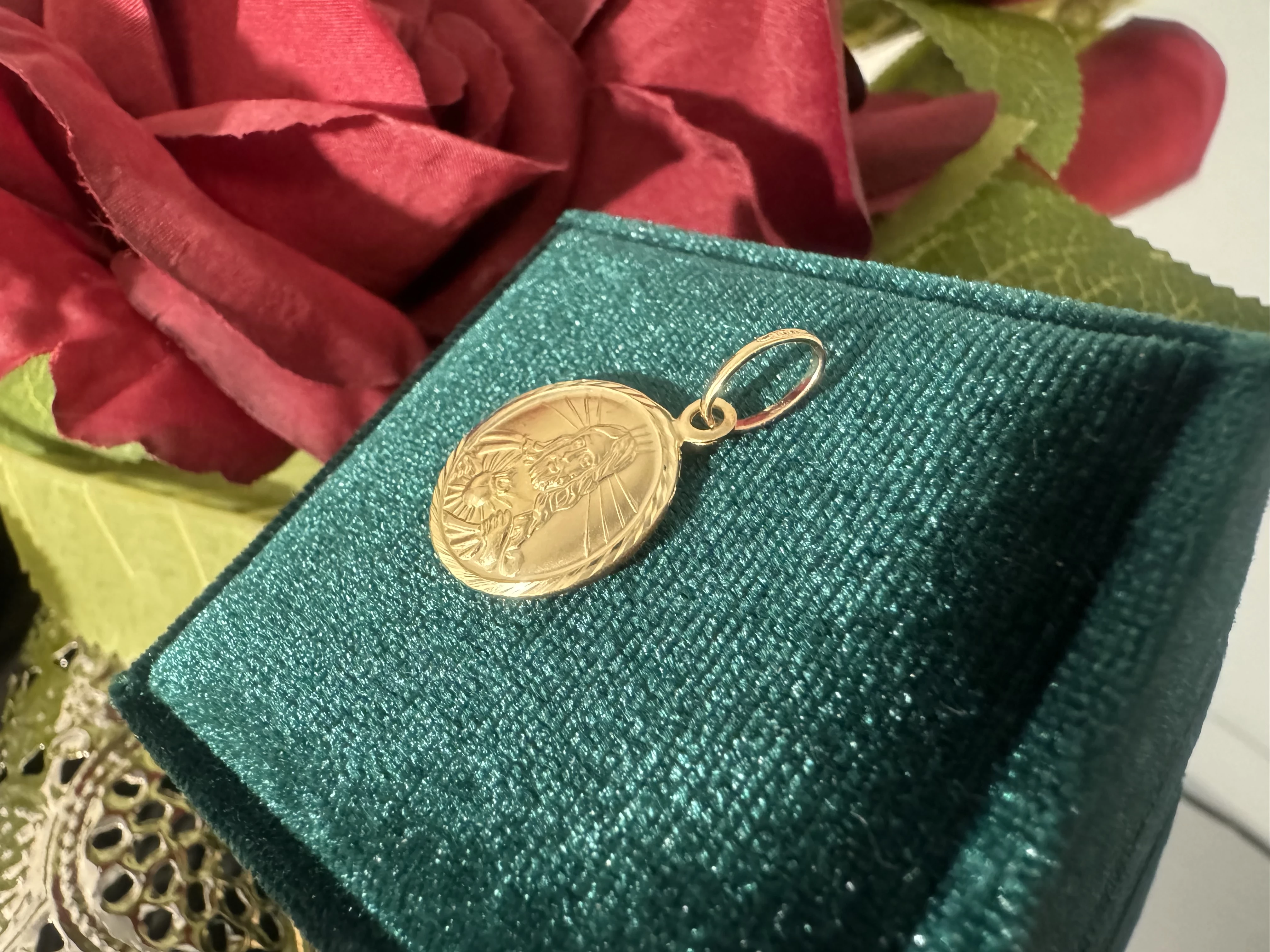 zlota-zawieszka-165g-585-motyw-129129-2