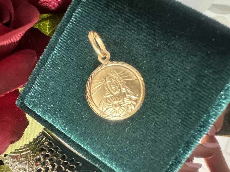 zlota-zawieszka-165g-585-kolor-dominujacy-205826-225106