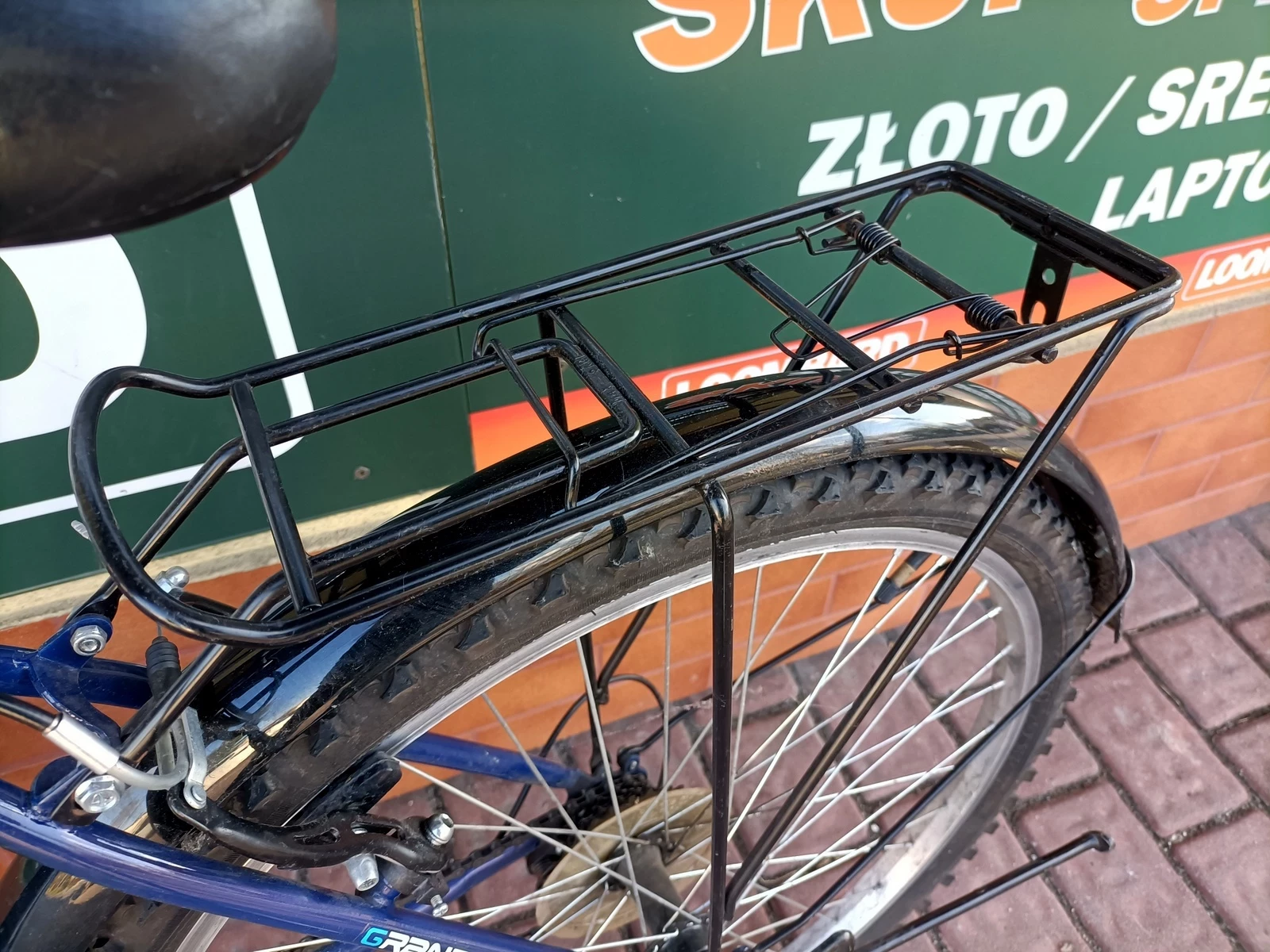 rower-freeroad-grand-valley-26-bialo-niebieski-z-bagaznikiem-rozmiar-ramy-brak-informacji