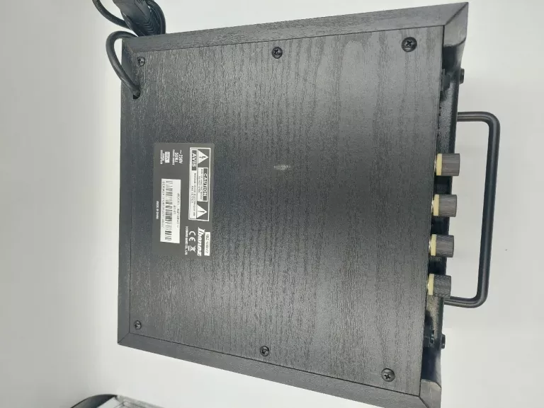 WZMACNIACZ DO GITARY BASOWEJ IBANEZ 10B V2
