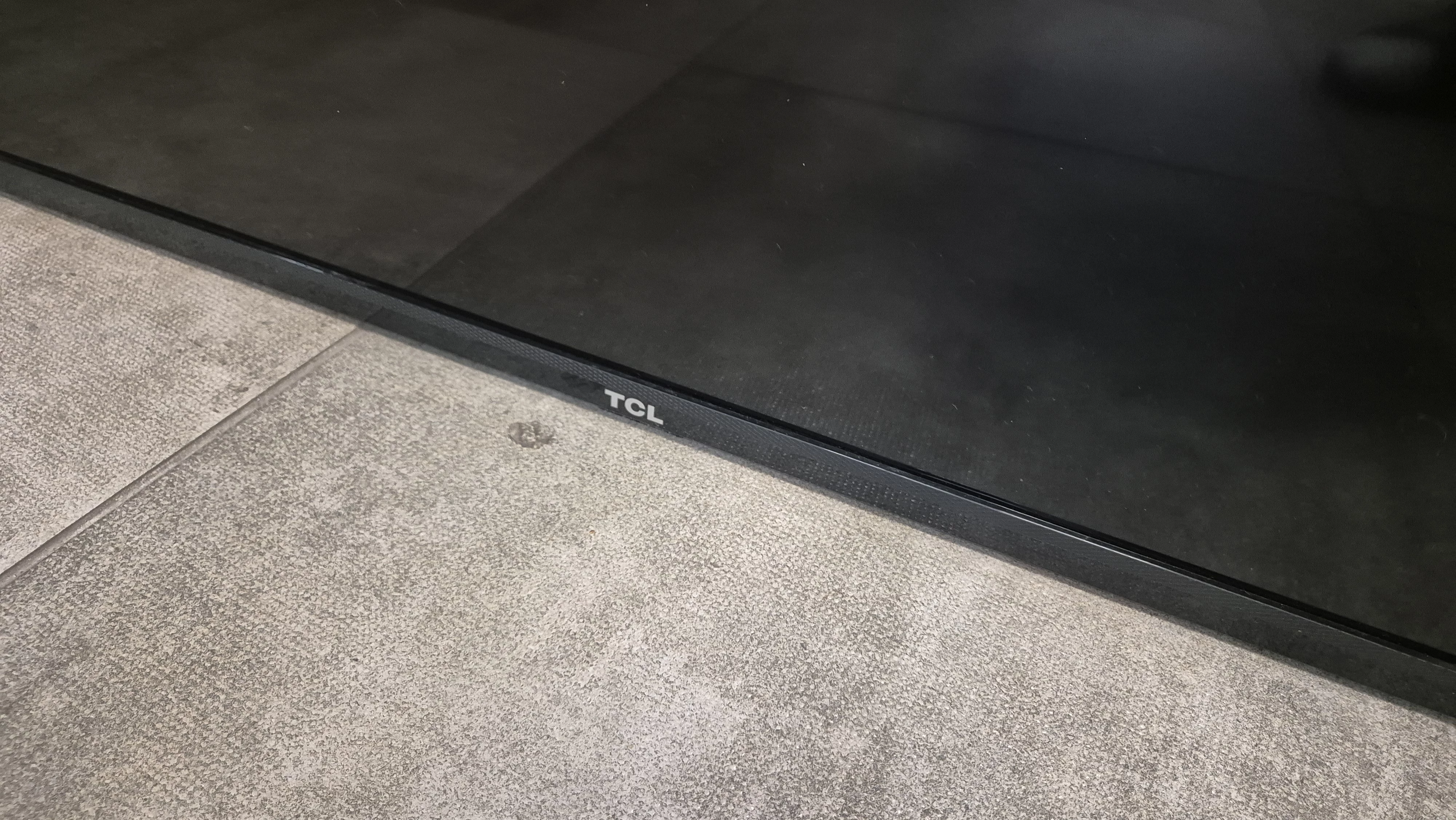 telewizor-led-tcl-32d4300-uszkodzona-matryca-stan-11323-238062