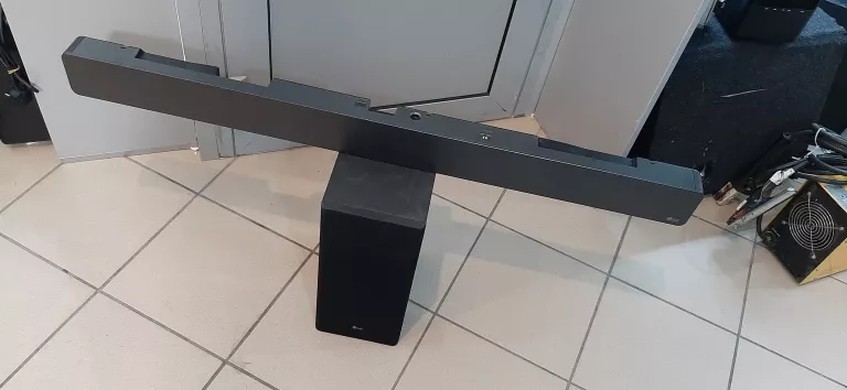 SOUNDBAR LG SK5 360W 2.1 + PILOT