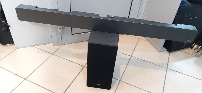 SOUNDBAR LG SK5 360W 2.1 + PILOT