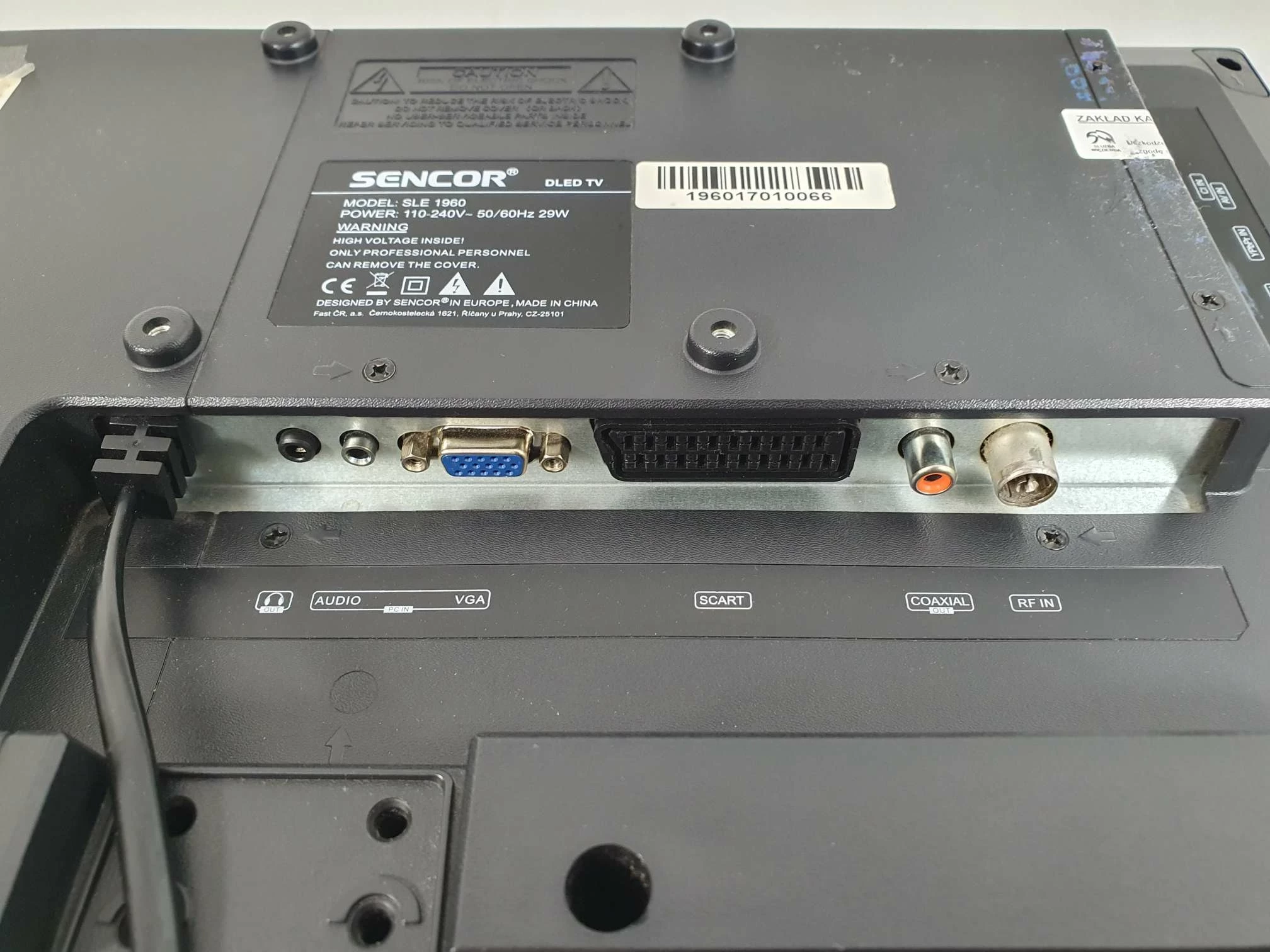 telewizor-sencor-19-cali-sle-1960-pilot-przekatna-ekranu-cale-19