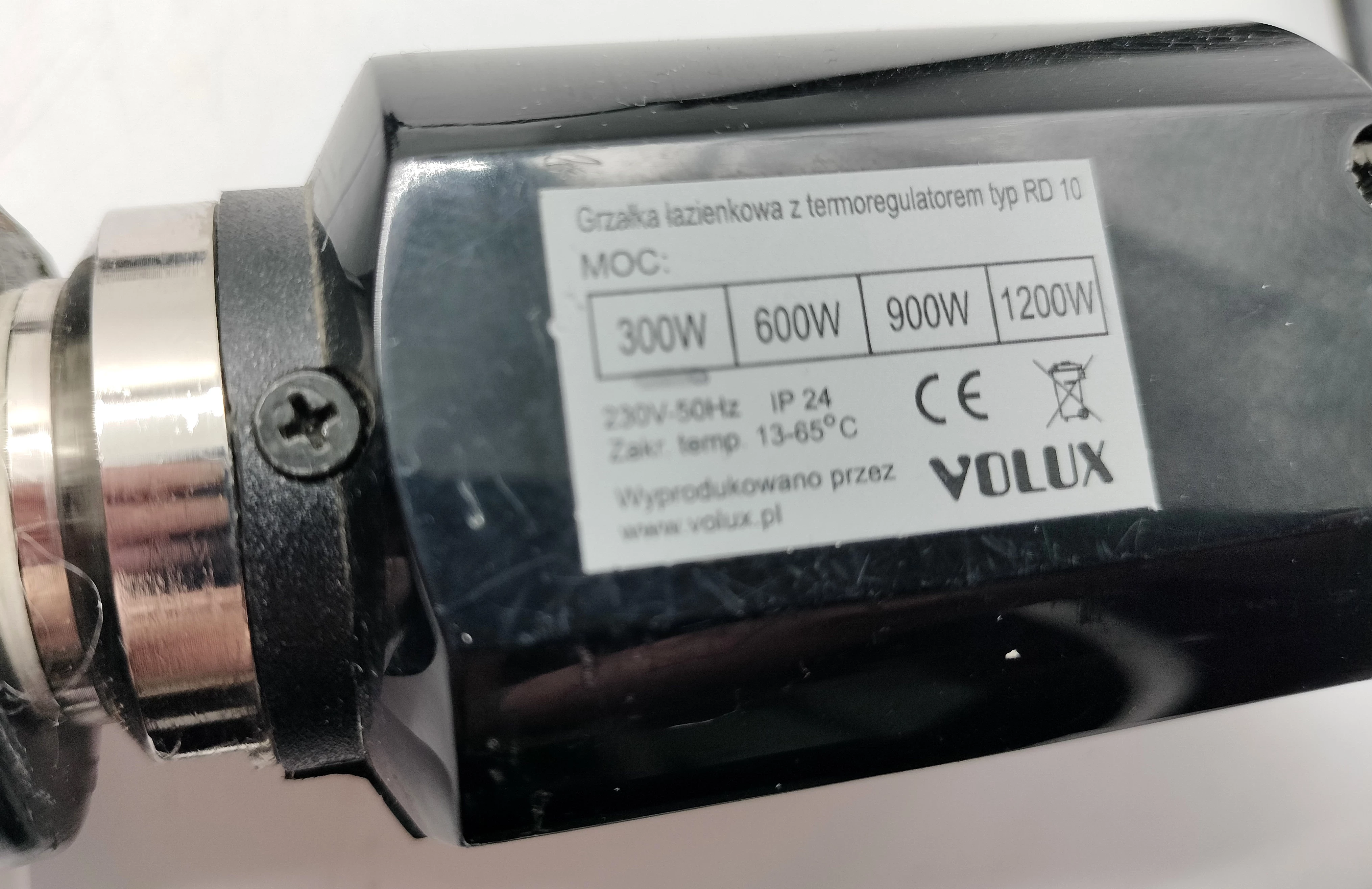 grzejnik-lazienkowy-z-termoregulatorem-rd10-250v-moc-grzewcza-1200