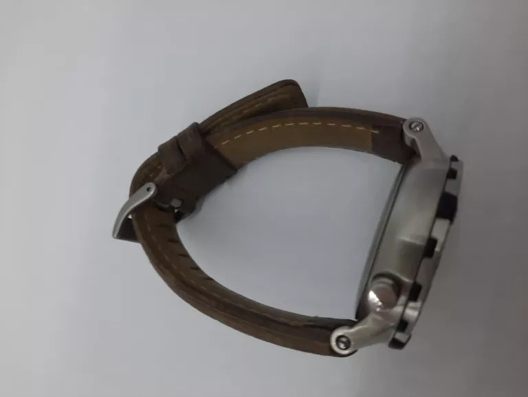 zegarek-timex-t2n721-indiglo-kompas-temp-wr100-stan-uzywany