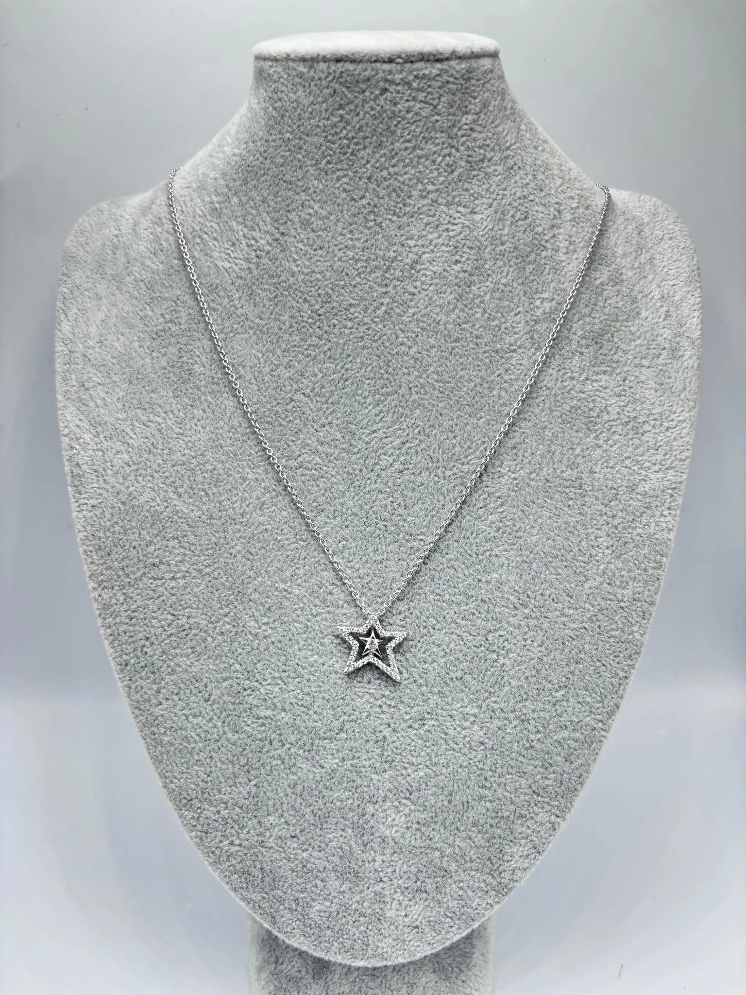 piekny-srebrny-lancuszek-z-gwiazda-39g-kollataja-33-wroclaw