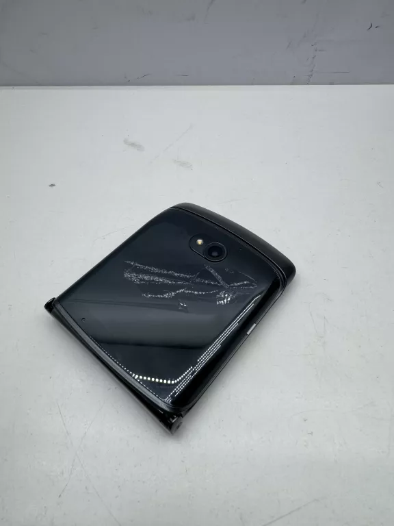 MOTOROLA RAZR 5G 8 GB / 256 GB CZARNY