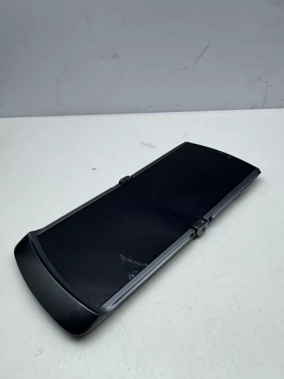MOTOROLA RAZR 5G 8 GB / 256 GB CZARNY