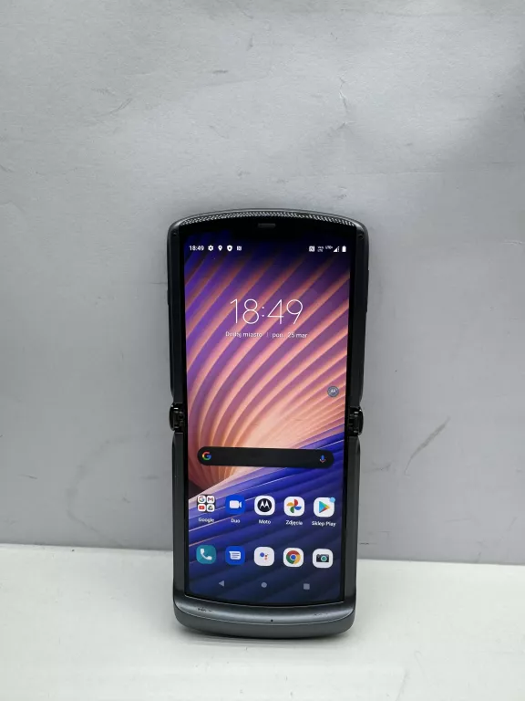 MOTOROLA RAZR 5G 8 GB / 256 GB CZARNY
