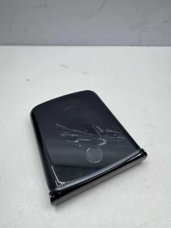 MOTOROLA RAZR 5G 8 GB / 256 GB CZARNY