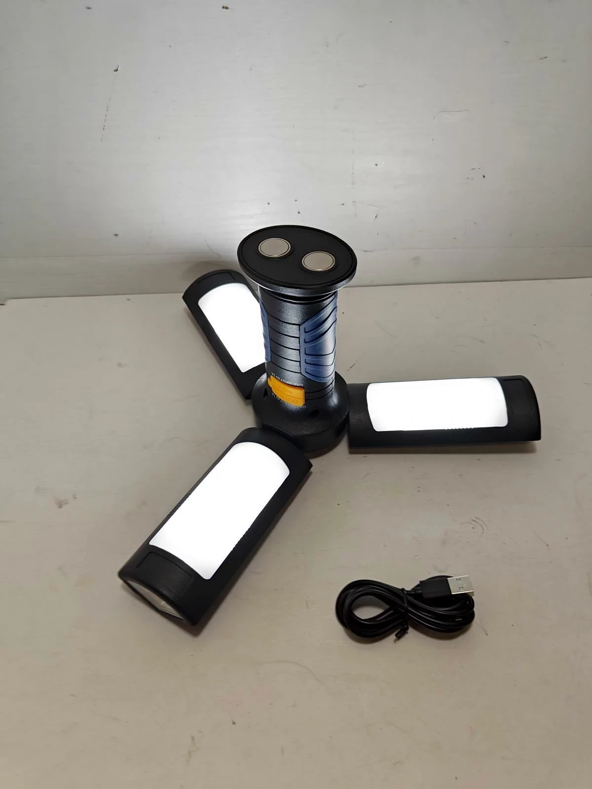 niteo-lampa-warsztatowa-z-powerbankiem-400-lm-dlugoscwysokosc-2600