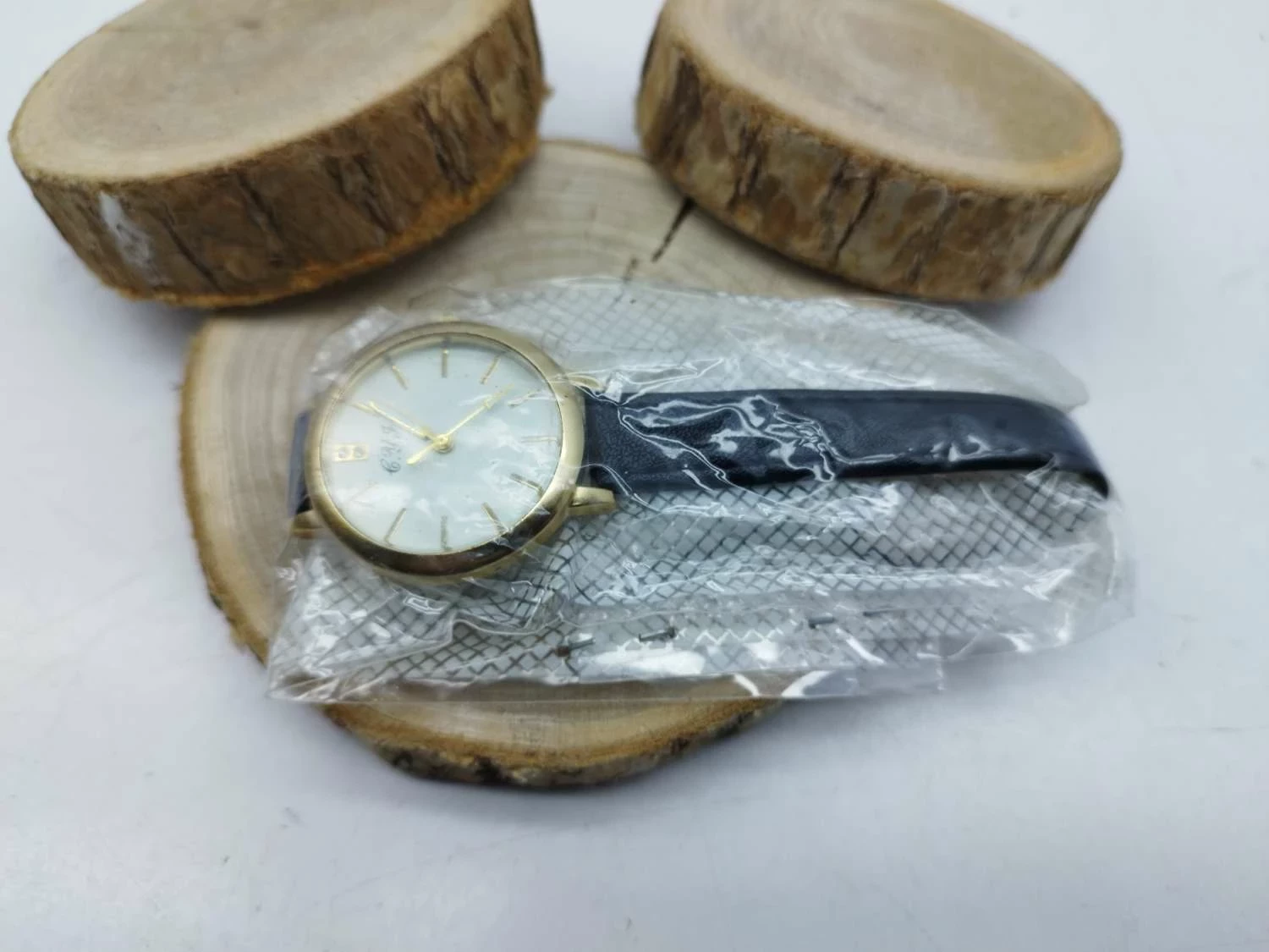 zegarek-gyj-zloty-rodzaj-129220-1