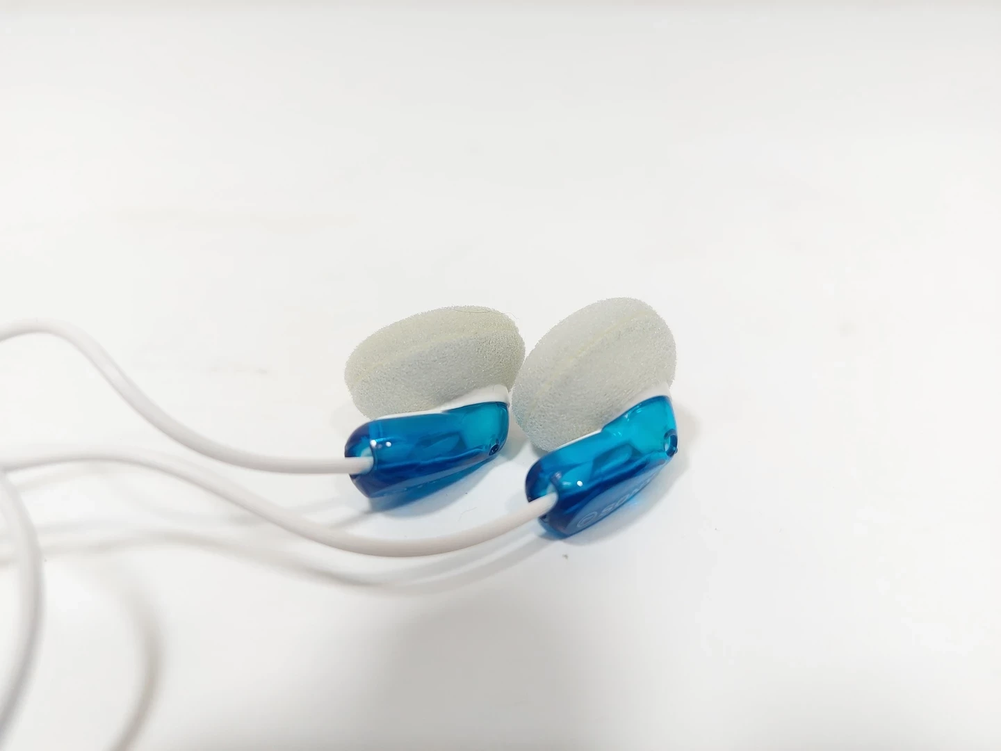 sluchawki-przewodowe-sony-mdr-e9-stan-11323-2