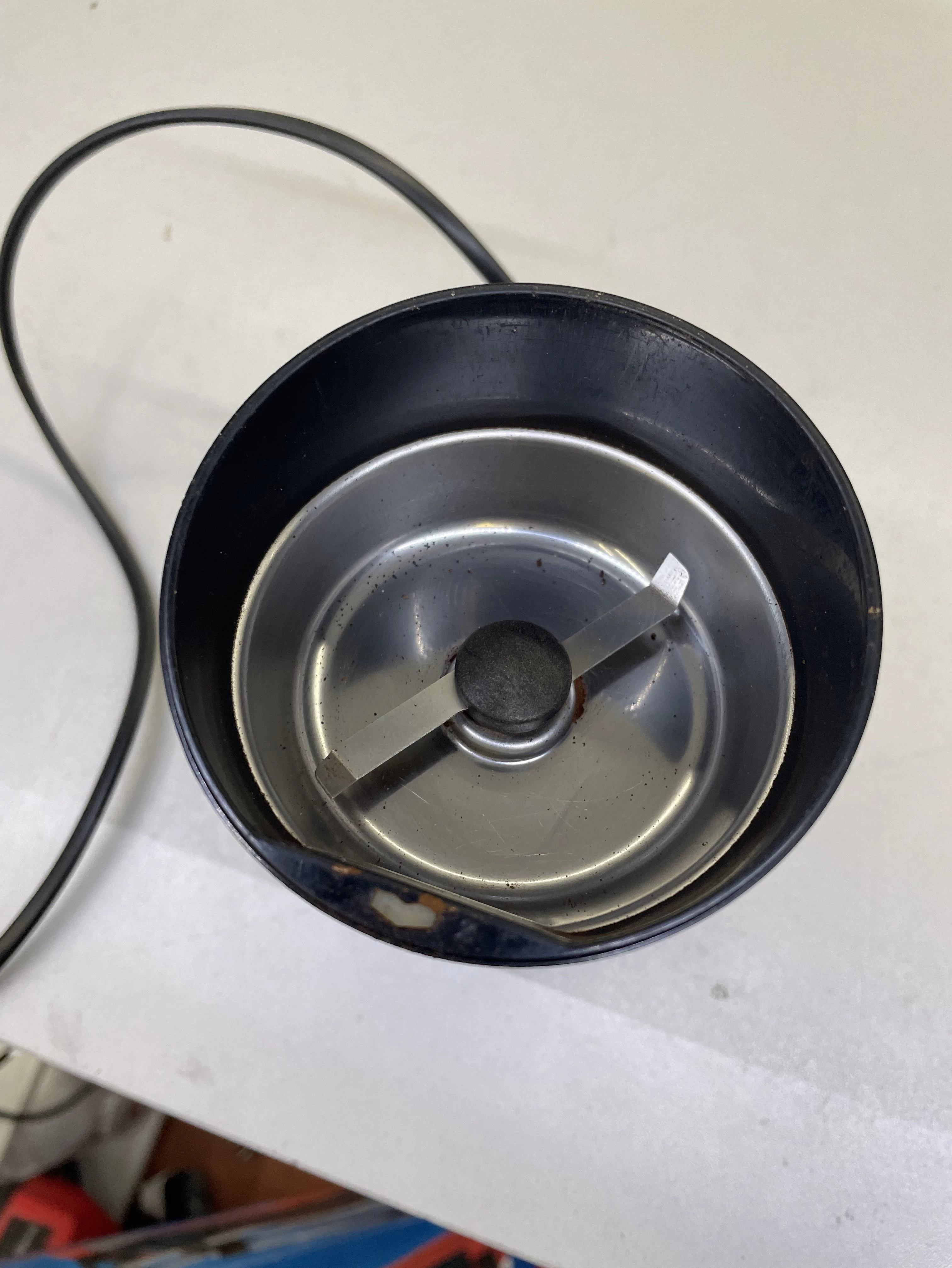 mlynek-do-kawy-bosch-stan-uzywany