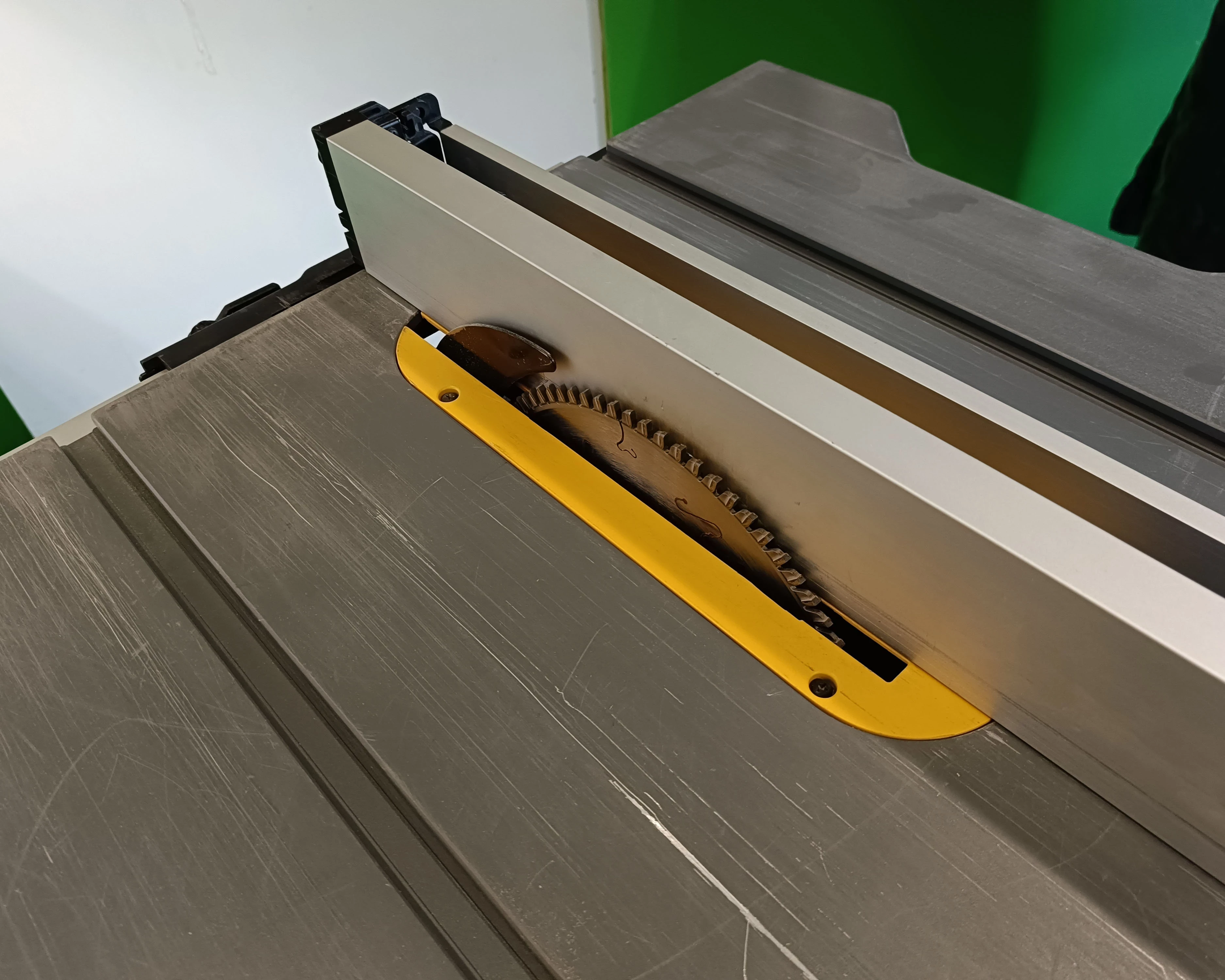 pila-stolowa-dewalt-dwe7492-2000w-stojak-dwe74911-kod-producenta-dwe7492-qs