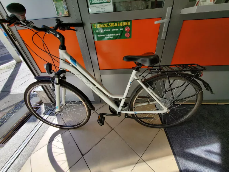ROWER TREKKINGOWY ROMET GAZELA 1 RAMA 20 CALI KOŁO 28 " BIAŁY