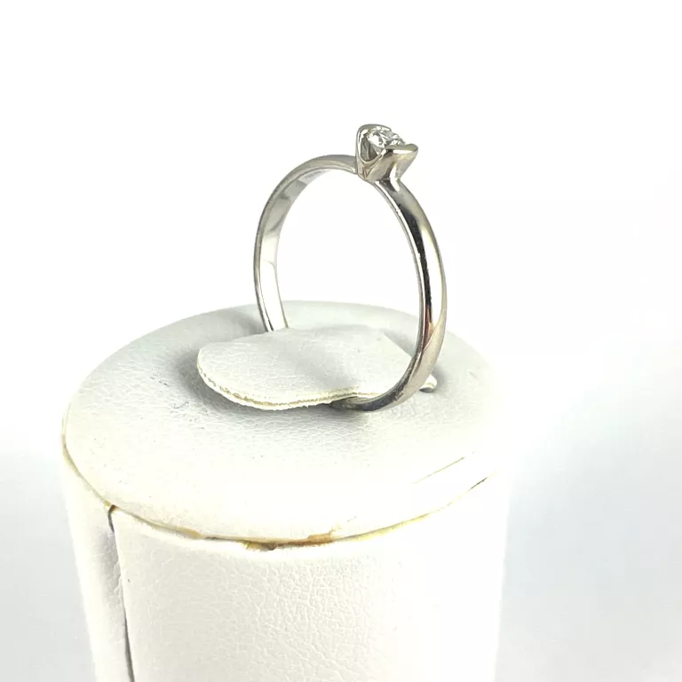 ZŁOTY PIERŚCIONEK 585 1,43G 1SZT BRYLANT 0,10CT R12