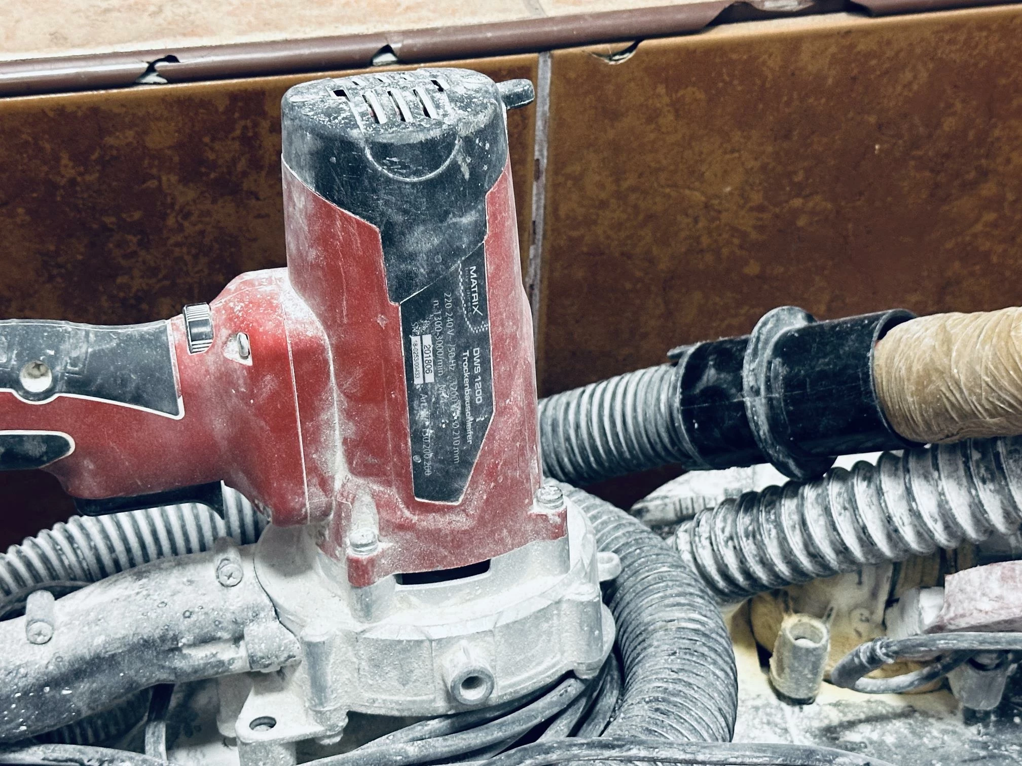 matrix-dws-780-szlifierka-do-gipsu-gladzi-zyrafa-szlfierka-do-sc-ean-gtin-4250116821464