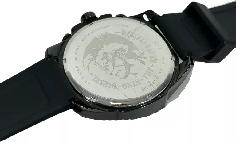 zegarek-meski-czarny-diesel-dz4378-mega-chief-szkielko-mineralne