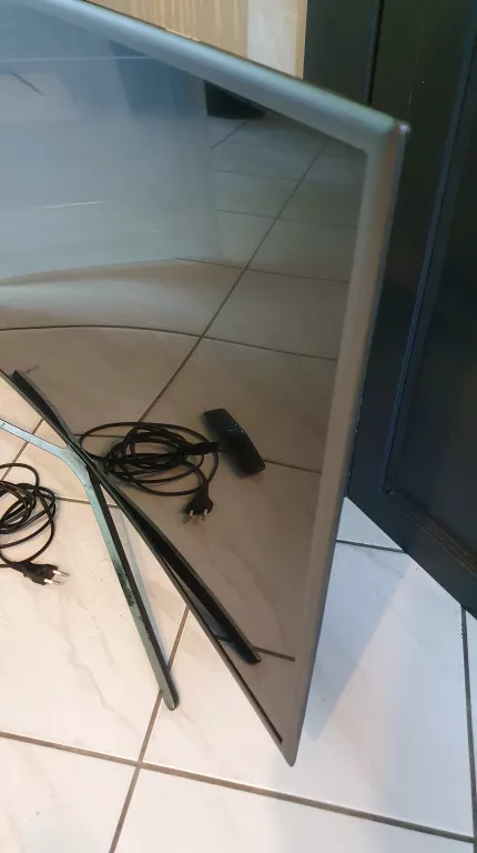 TV SAMSUNG 40 CALI CURVE UE40K6370/PILOT - ODBIÓR OSOBISTY