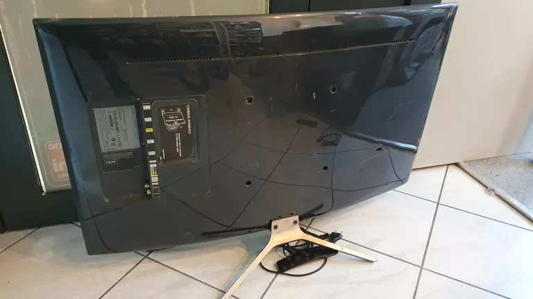 TV SAMSUNG 40 CALI CURVE UE40K6370/PILOT - ODBIÓR OSOBISTY