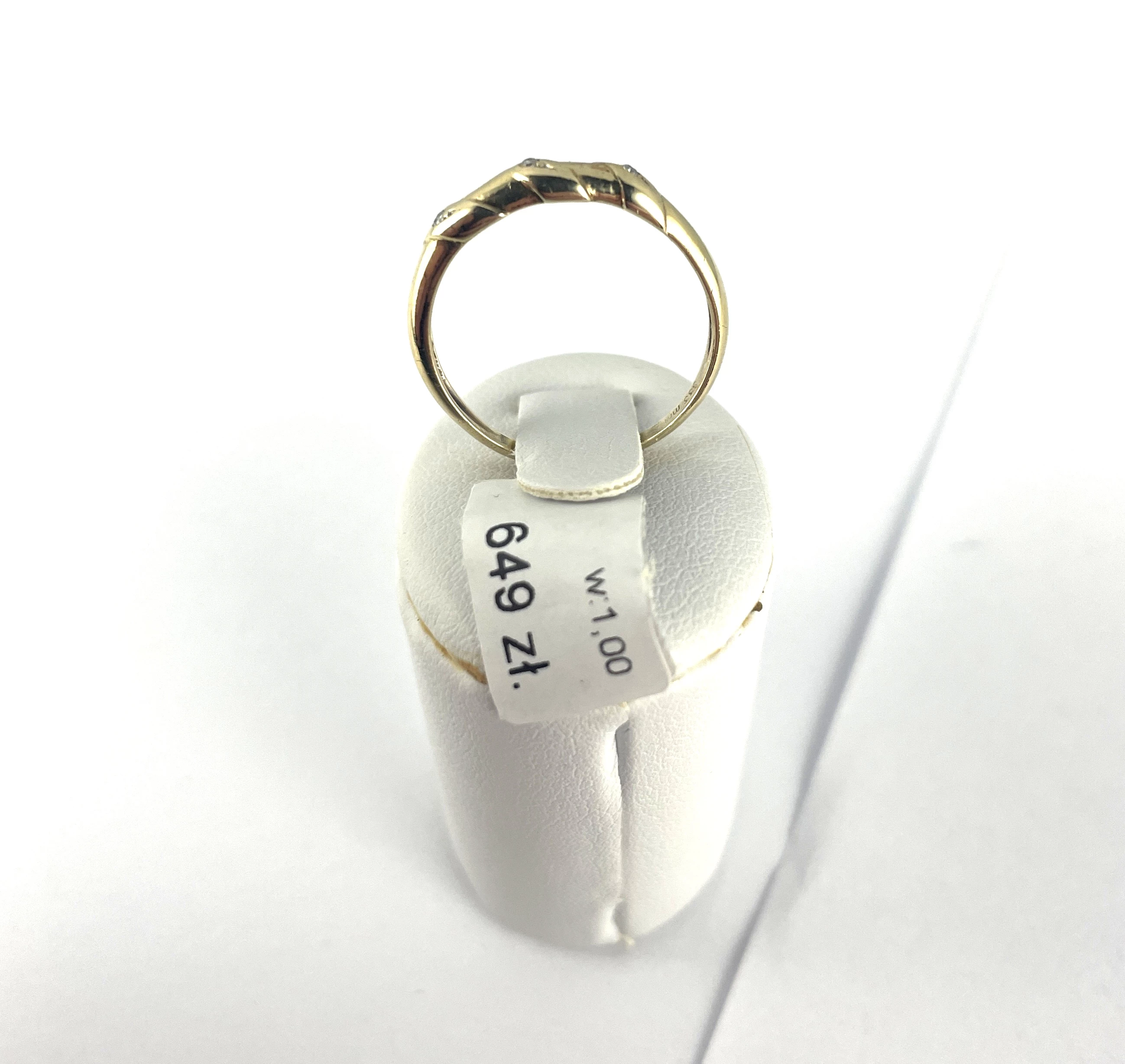 zloty-pierscionek-143g-333-diamenty-certyfikat-r17-ean-gtin-5903772022087