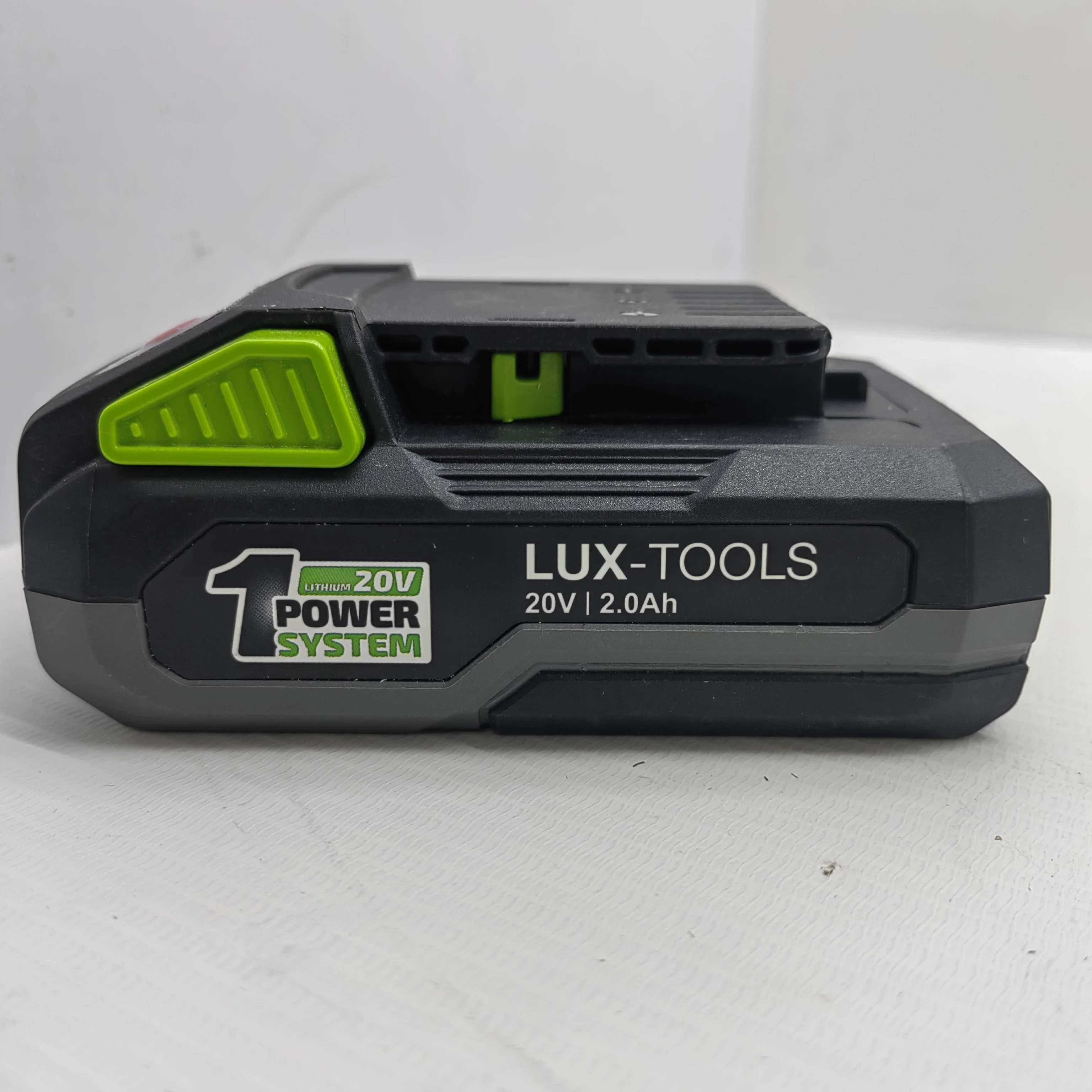 pilarka-tarczowa-lux-tools-a-ks-20150-ladowarka-aku-product-id-ffd00fe0-a168-48bd-87f2-80f86ec31ba3