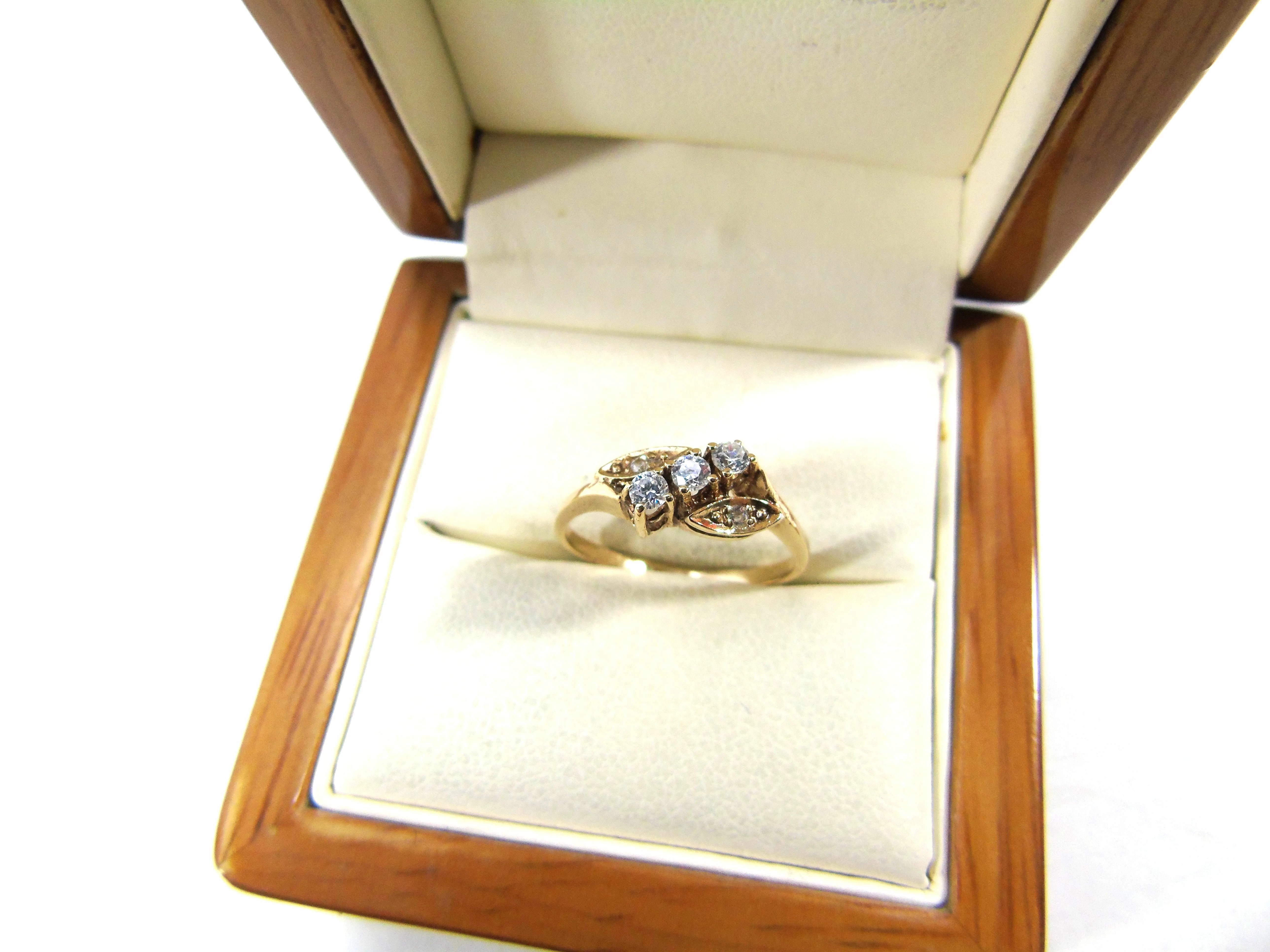 godziwy-zloty-pierscionek-pr585-r14-material-dominujacy-223721-131072