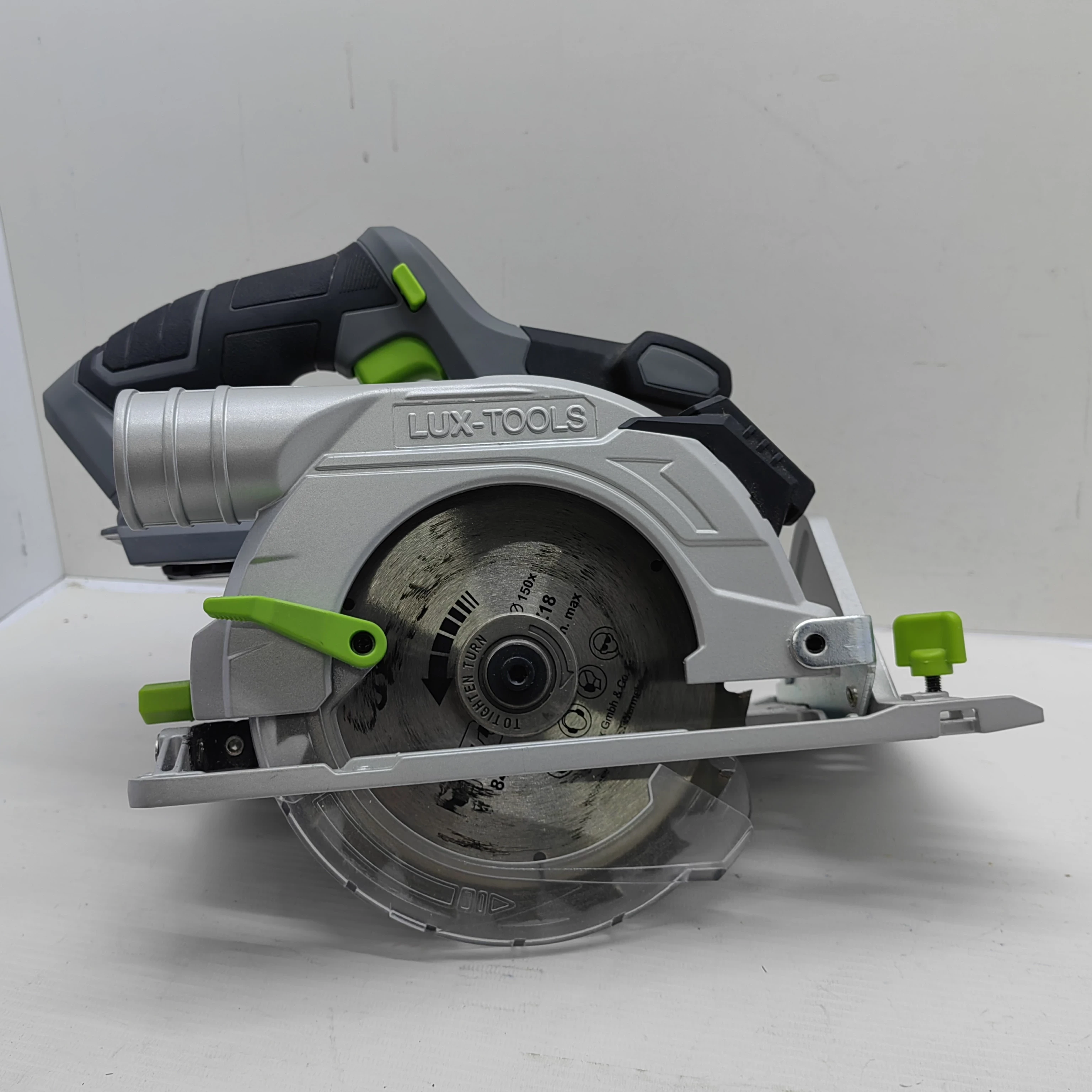 pilarka-tarczowa-lux-tools-a-ks-20150-ladowarka-aku-stan-uzywany