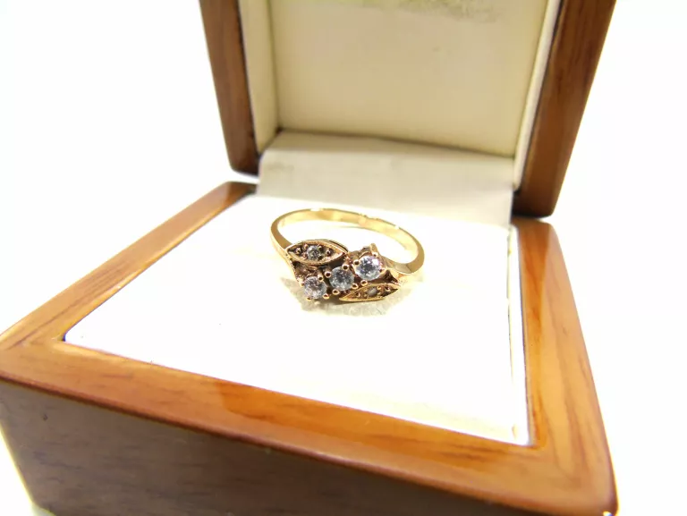 godziwy-zloty-pierscionek-pr585-r14-kamienie-221-128