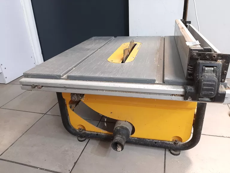 PILARKA STOŁOWA DEWALT DW 745-QS