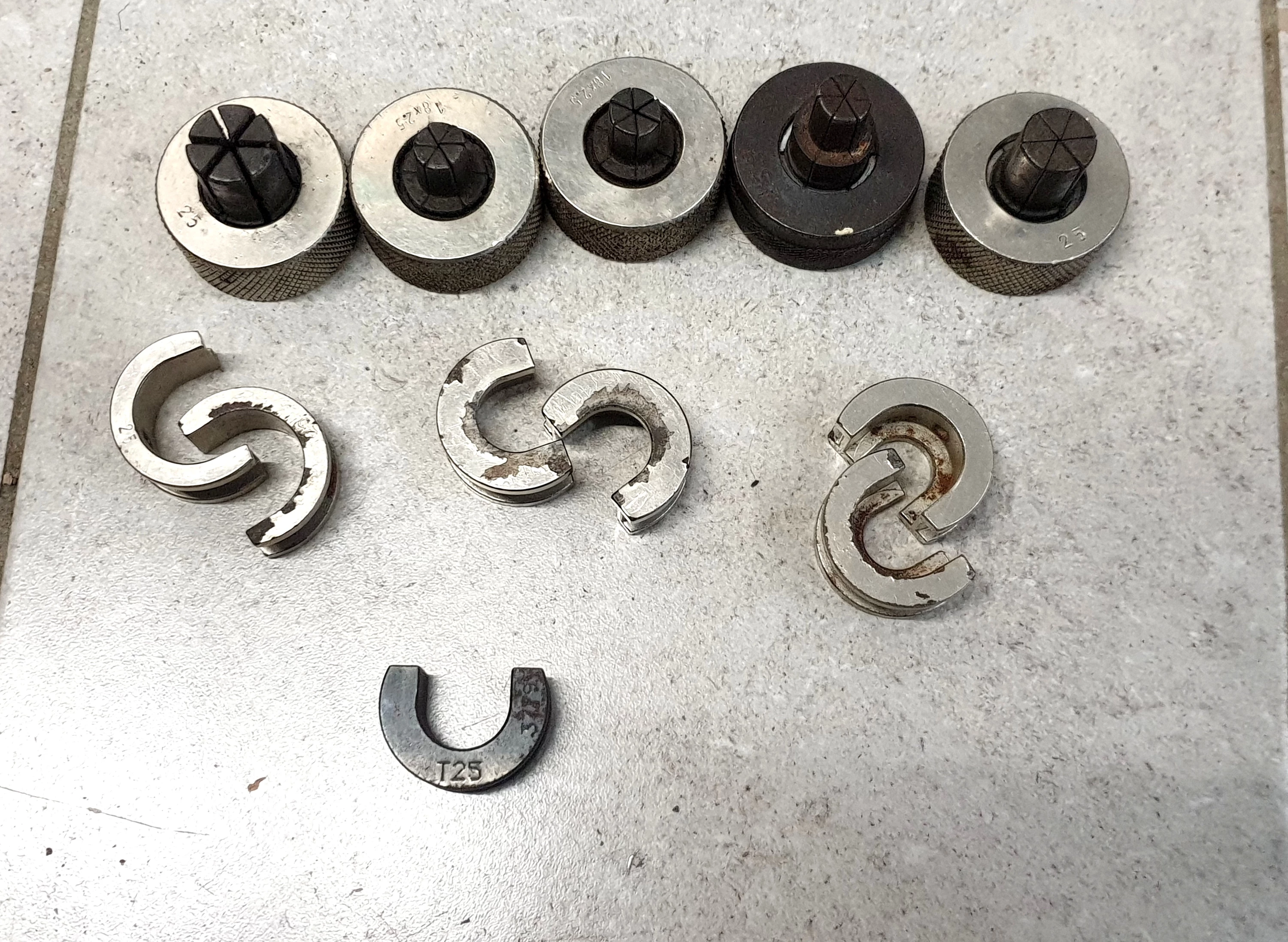 rozpierak-reczny-i-praska-hydrauliczna-z-napedem-noznym-kan-therm-kamieni-stan-uzywany