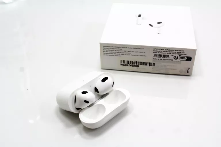 SŁUCHAWKI BEZPRZEWODOWE DOUSZNE APPLE AIRPODS 3