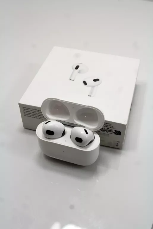 SŁUCHAWKI BEZPRZEWODOWE DOUSZNE APPLE AIRPODS 3