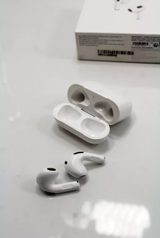 SŁUCHAWKI BEZPRZEWODOWE DOUSZNE APPLE AIRPODS 3