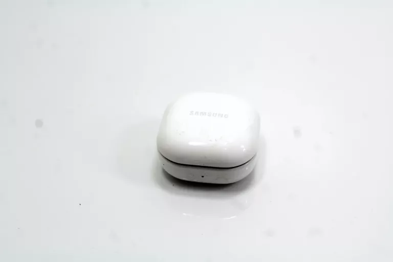 SŁUCHAWKI BEZPRZEWODOWE DOUSZNE APPLE AIRPODS 3