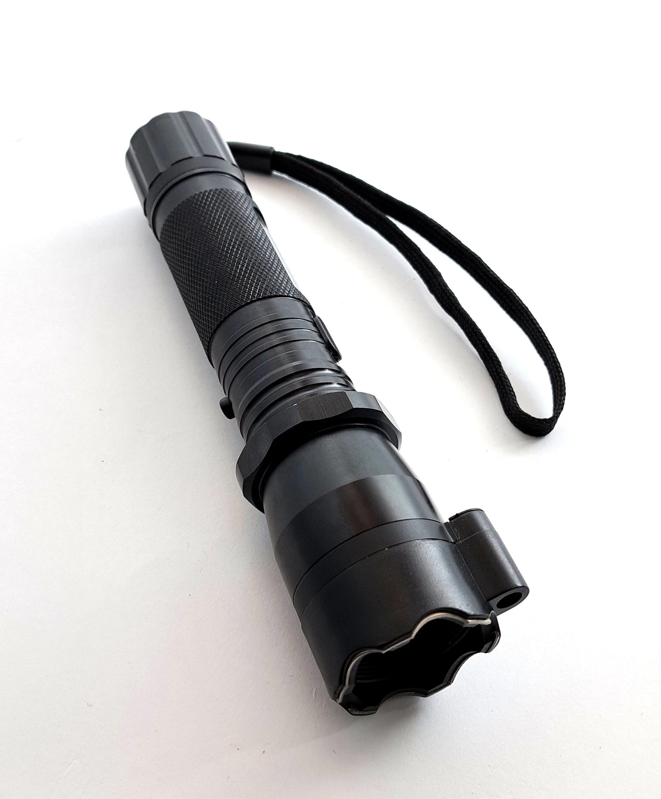 latarka-z-paralizatorem-police-99000kv-kod-producenta-1234