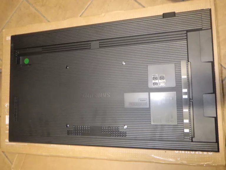 MONITOR SAMSUNG QM32R-B (LH32QMRBBGCXEN) KOMPLET JAK NOWY