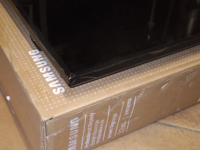 MONITOR SAMSUNG QM32R-B (LH32QMRBBGCXEN) KOMPLET JAK NOWY