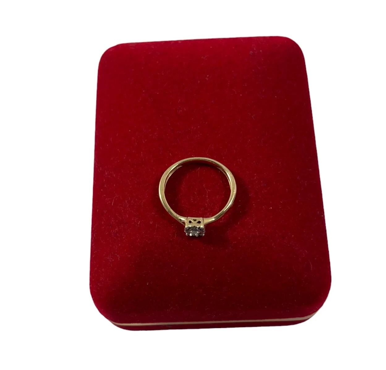 piekny-zloty-pierscionek-z-brylantem-proby-585-r10-rodzaj-wyrob-jubilerski