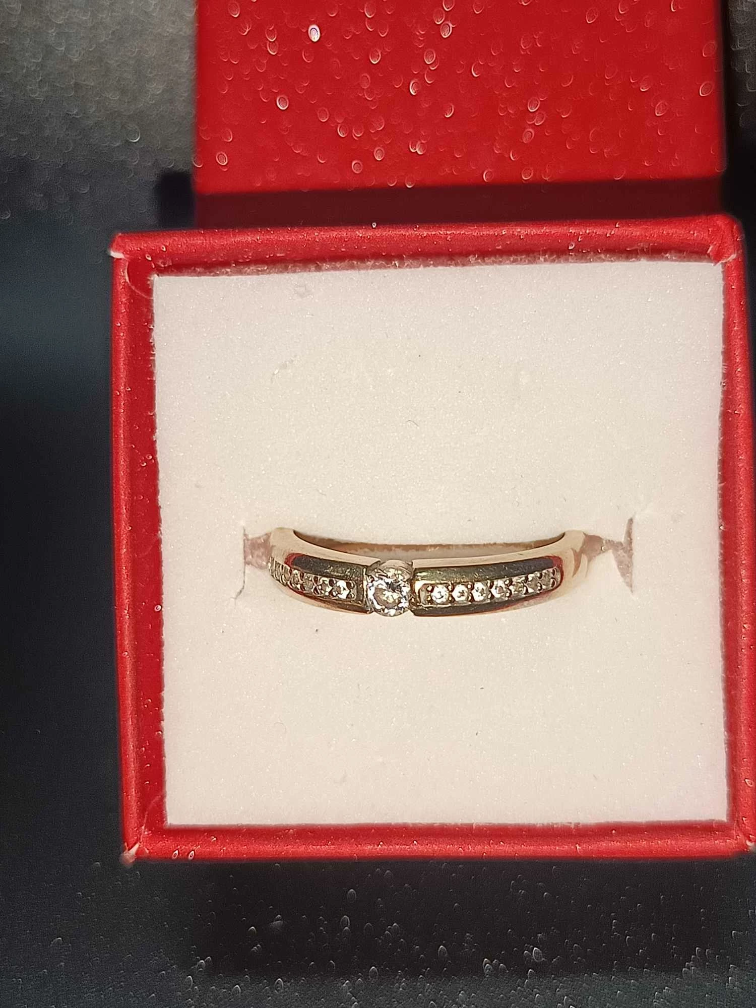 zloty-pierscionek-333-rodzaj-klasyczne