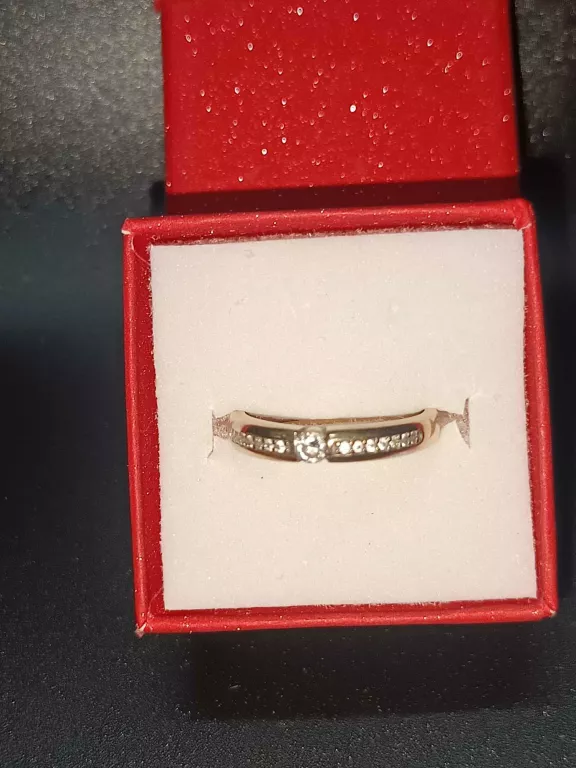 zloty-pierscionek-333-kamien-inny-kamien