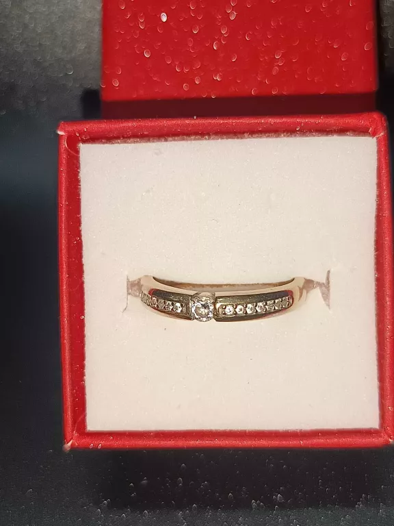 zloty-pierscionek-333-rodzaj-klasyczne